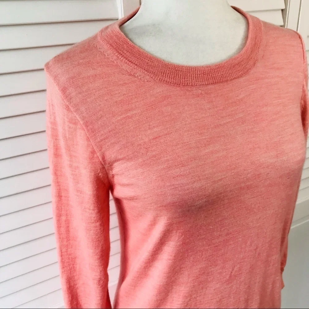 3/$25 J. CREW Pink Scoop Neck Sweater Size Medium